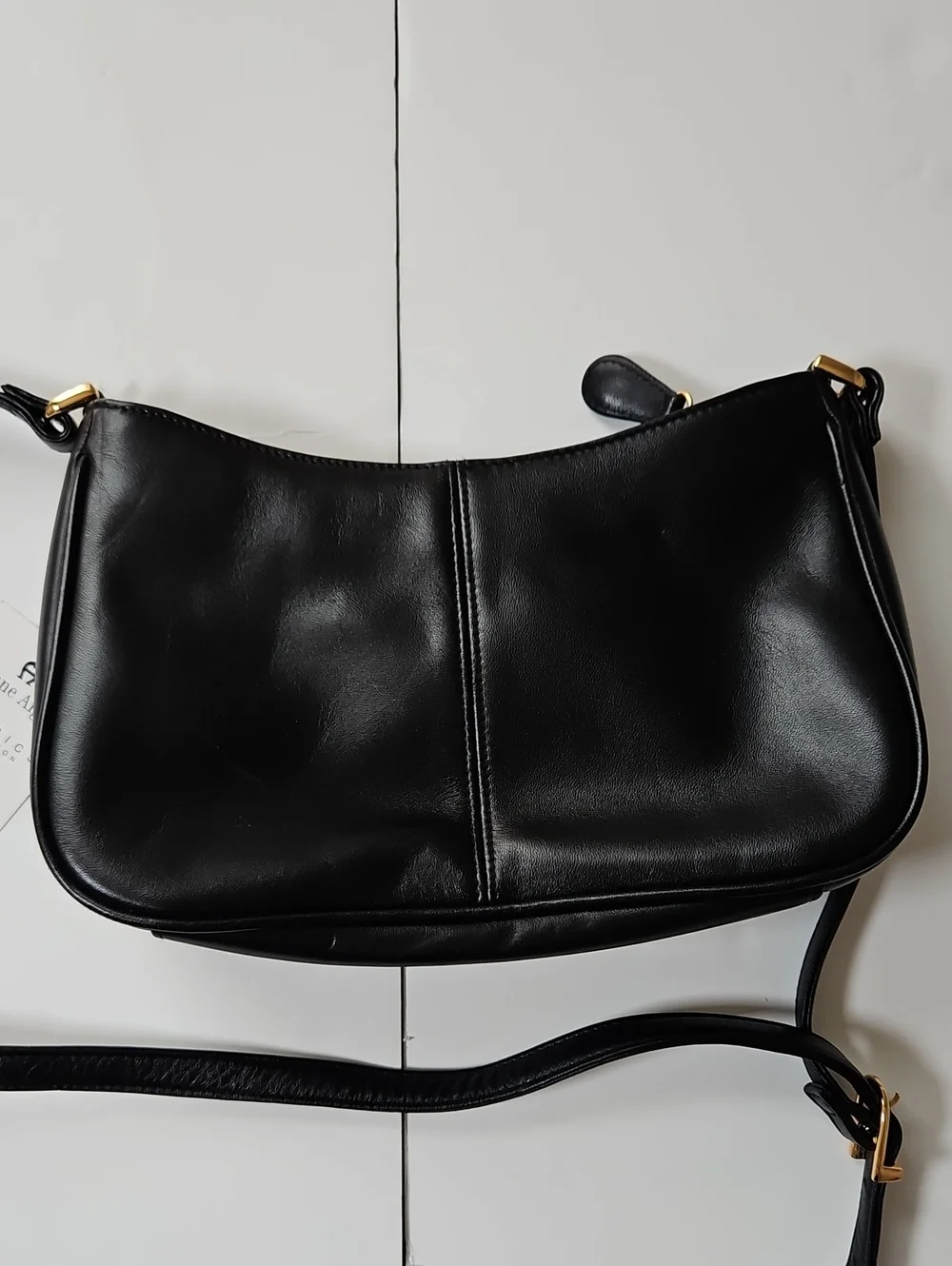 Etienne Aigner NWT Black Leather Shoulder Bag Goldtone Hardware - Picture 8 of 11